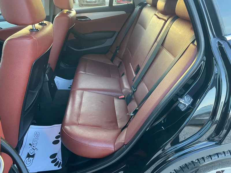 BMW X1 2.3XDrive, Aвтомат, снимка 14 - Автомобили и джипове - 52256399