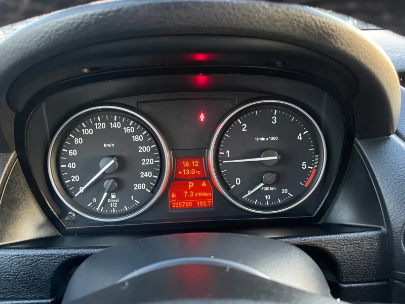 BMW X1 2.3XDrive, Aвтомат, снимка 10 - Автомобили и джипове - 52256399