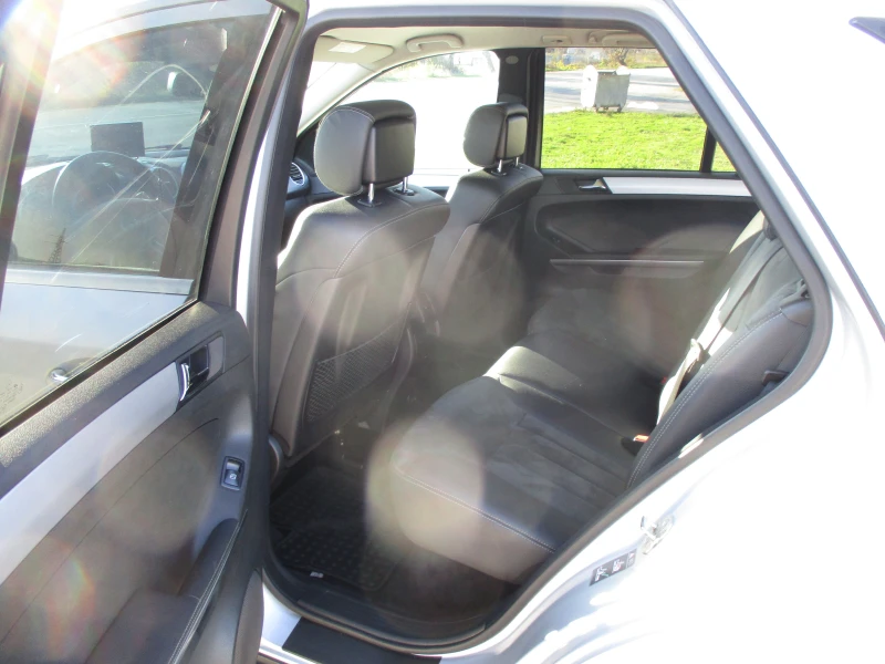 Mercedes-Benz ML 320 3.2/ДИЗЕЛ/224кс./4-МАTIK/КАТО НОВ, снимка 11 - Автомобили и джипове - 52613901