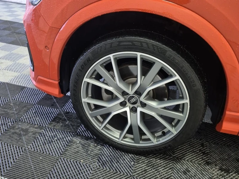 Audi Q3 * TECHNIK * CARFAX * БЕЗ ПЪРВОНАЧАЛНА ВНОСКА, снимка 17 - Автомобили и джипове - 52686851