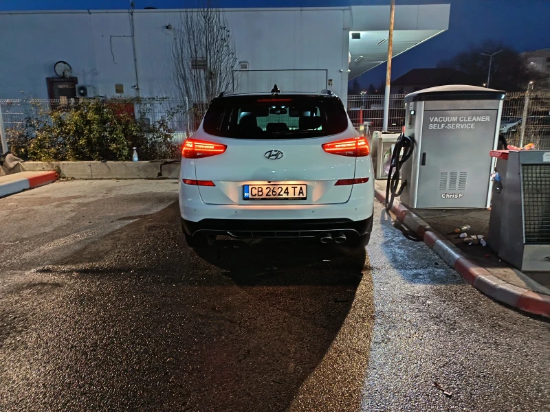 Hyundai Tucson, снимка 3 - Автомобили и джипове - 52831414