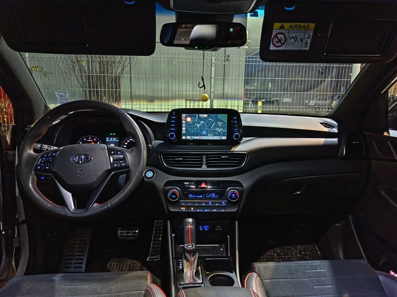 Hyundai Tucson, снимка 9 - Автомобили и джипове - 52831414