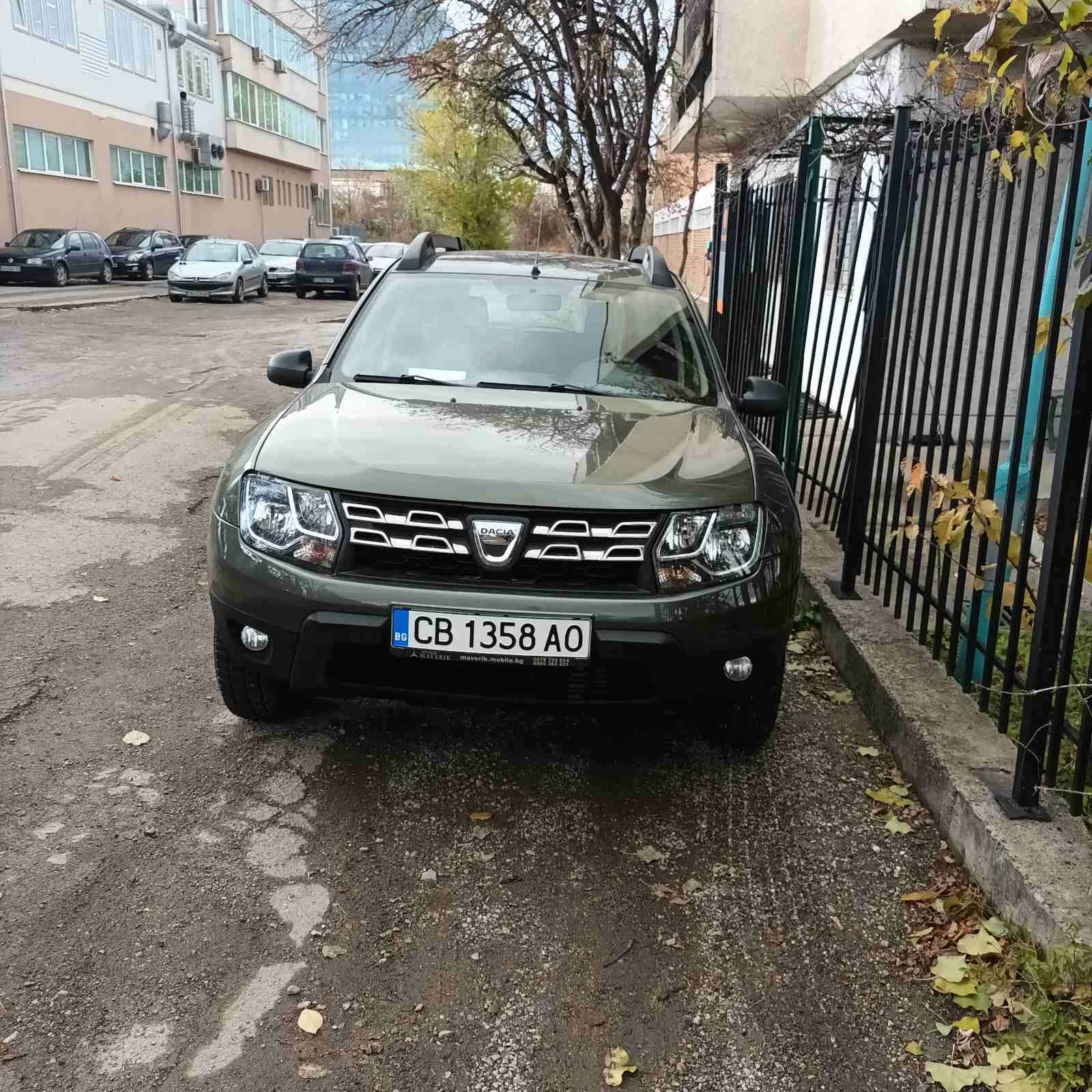 Dacia Duster 1.6i GAZ, снимка 1