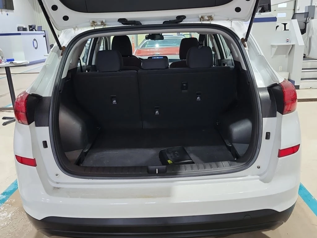 Hyundai Tucson * ESSENTIAL * CARFAX *    | Mobile.bg   11