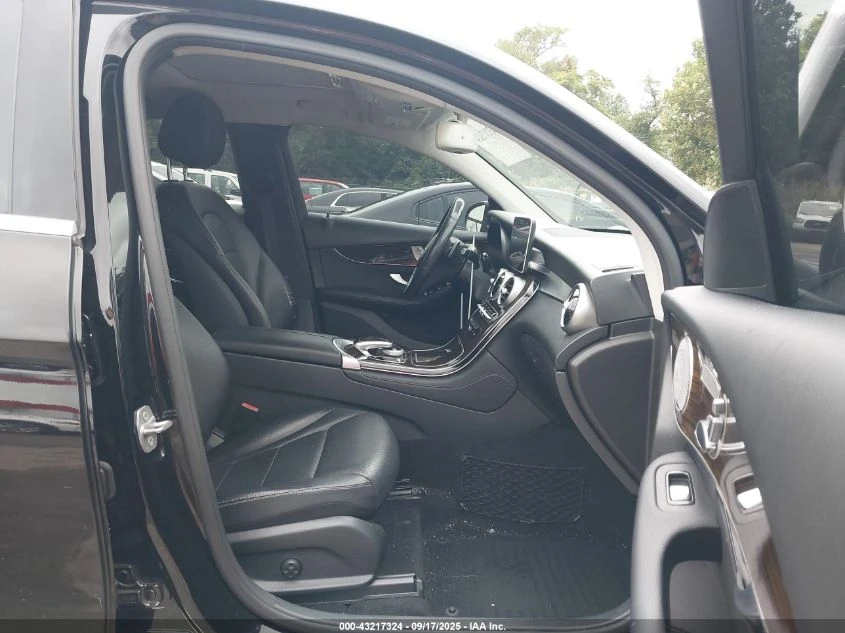 Mercedes-Benz GLC 300 2017 MERCEDES-BENZ GLC 300 COUPE 4MATIC | Mobile.bg   11