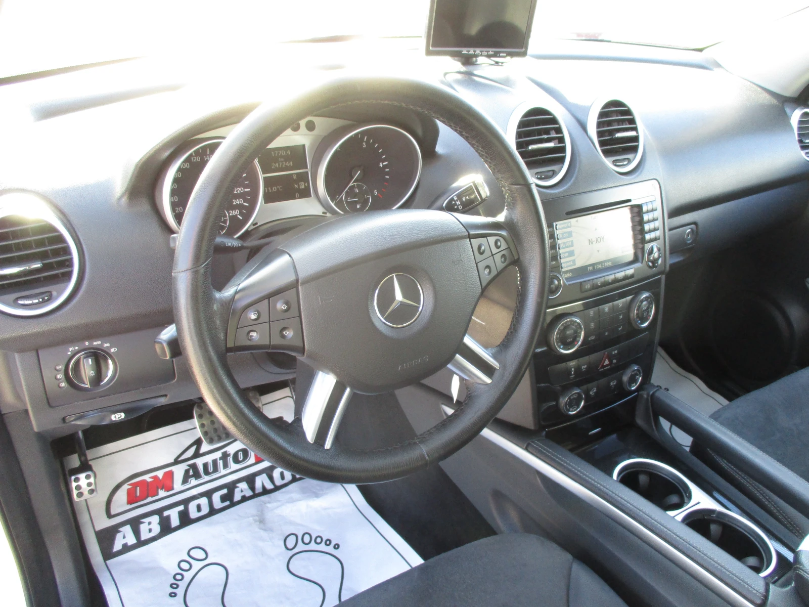 Mercedes-Benz ML 320 3.2/ДИЗЕЛ/224кс./4-МАTIK/КАТО НОВ - изображение 10