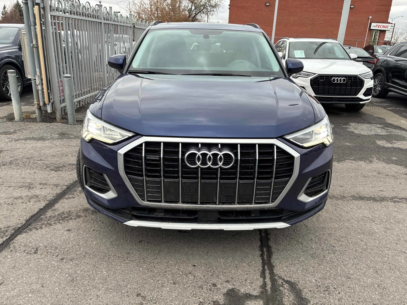 Audi Q3 * CARFAX *    | Mobile.bg   2