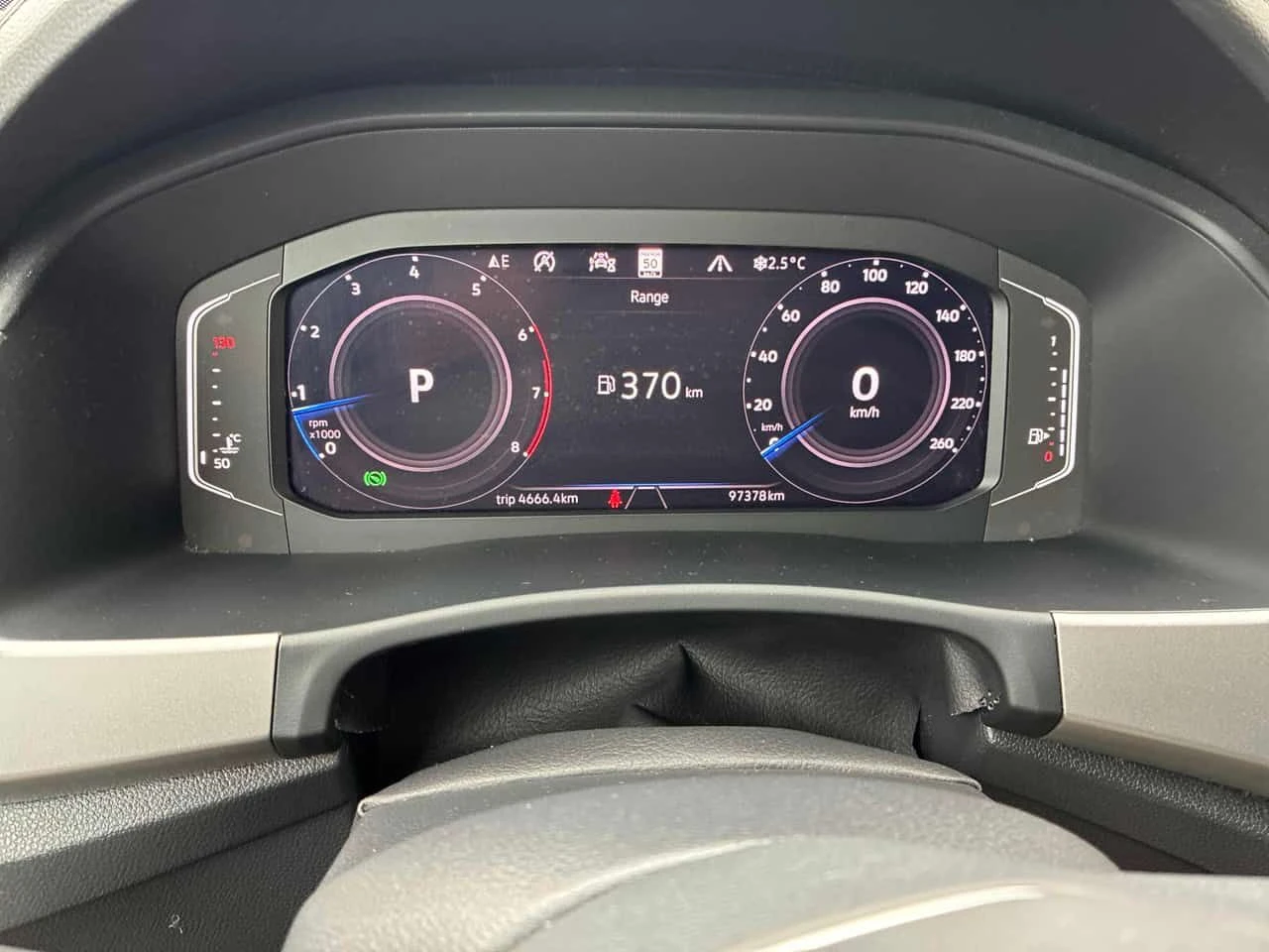 VW Atlas * Execline * CARFAX * 7 МЕСТА * ОБДУХВАНЕ * FENDER, снимка 8 - Автомобили и джипове - 53836085