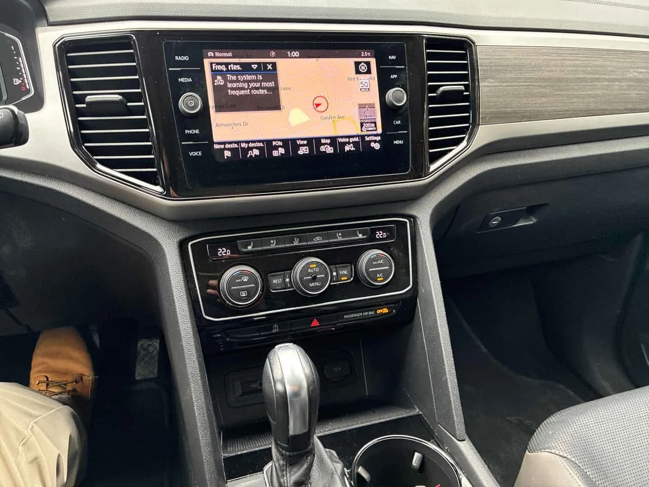 VW Atlas * Execline * CARFAX * 7 МЕСТА * ОБДУХВАНЕ * FENDER, снимка 9 - Автомобили и джипове - 53836085