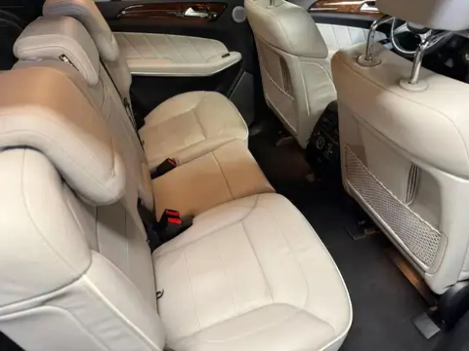 Mercedes-Benz GL 550 2013/ЧИСТ CARFAX/B&O AUDIO/PANO/CAMERA/NIGHT/, снимка 9 - Автомобили и джипове - 53985642