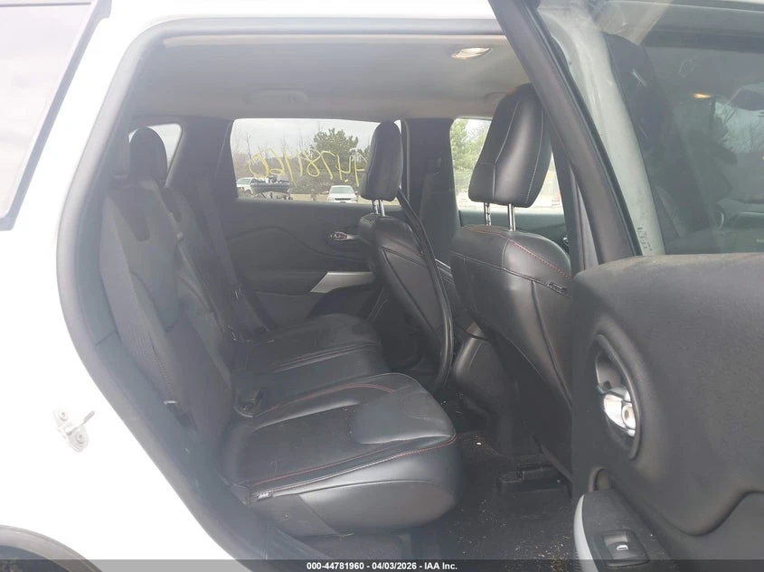 Jeep Cherokee 3.2l Trailhawk 4X4, снимка 8 - Автомобили и джипове - 54366627