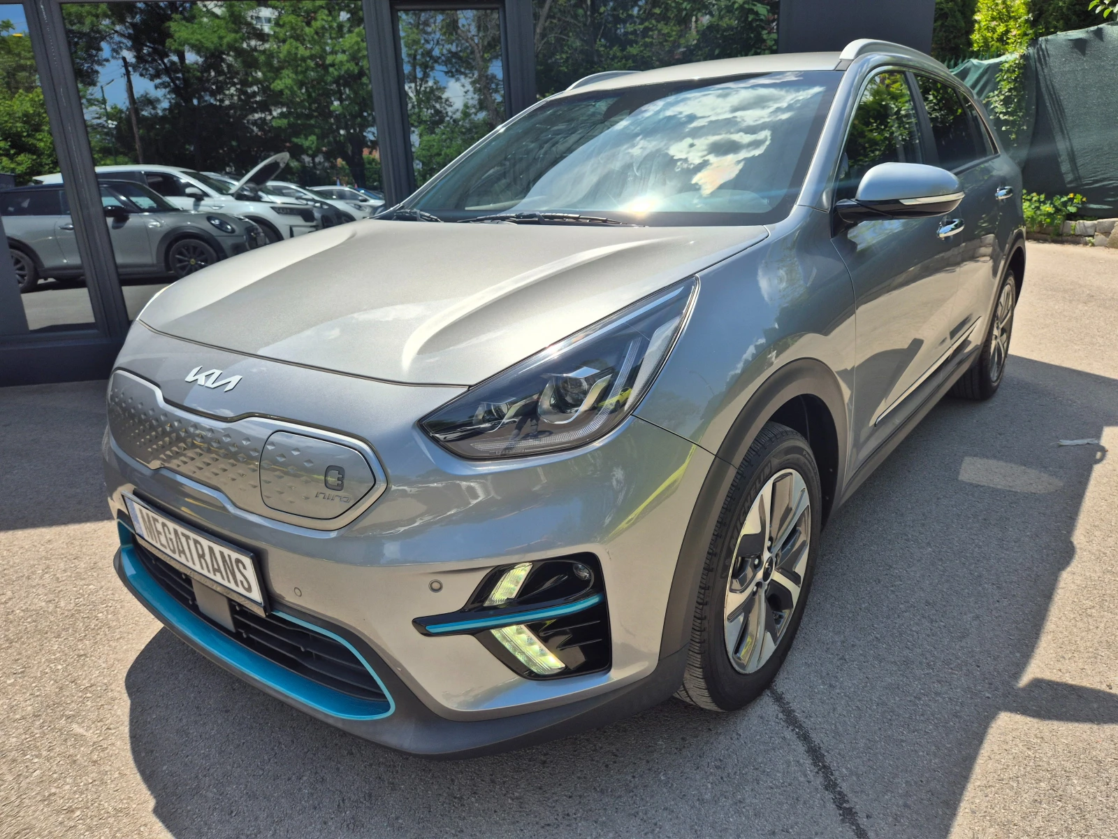 Kia Niro EV 64 kWh Noblesse ГАРАНЦИЯ - Налични 6 бр. в БГ, снимка 2 - Автомобили и джипове - 54668830
