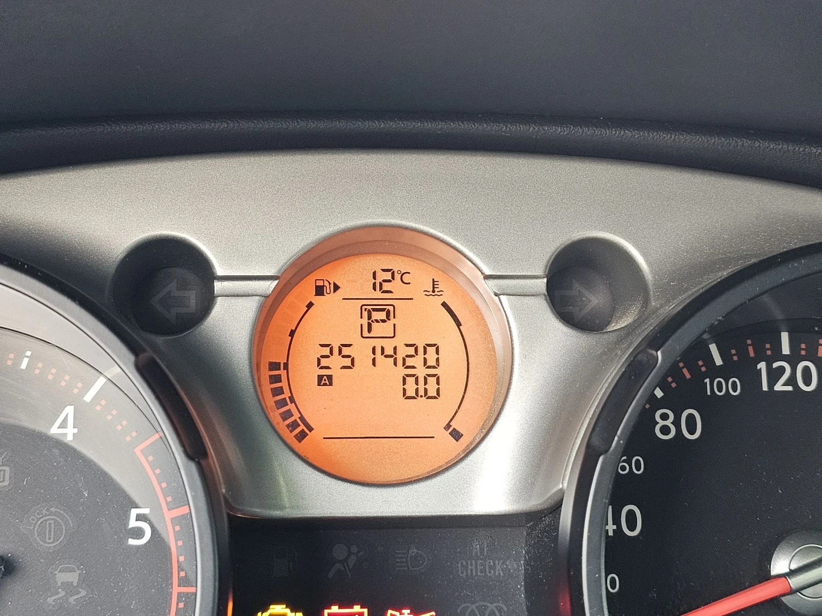 Nissan Qashqai, снимка 3 - Автомобили и джипове - 54704608