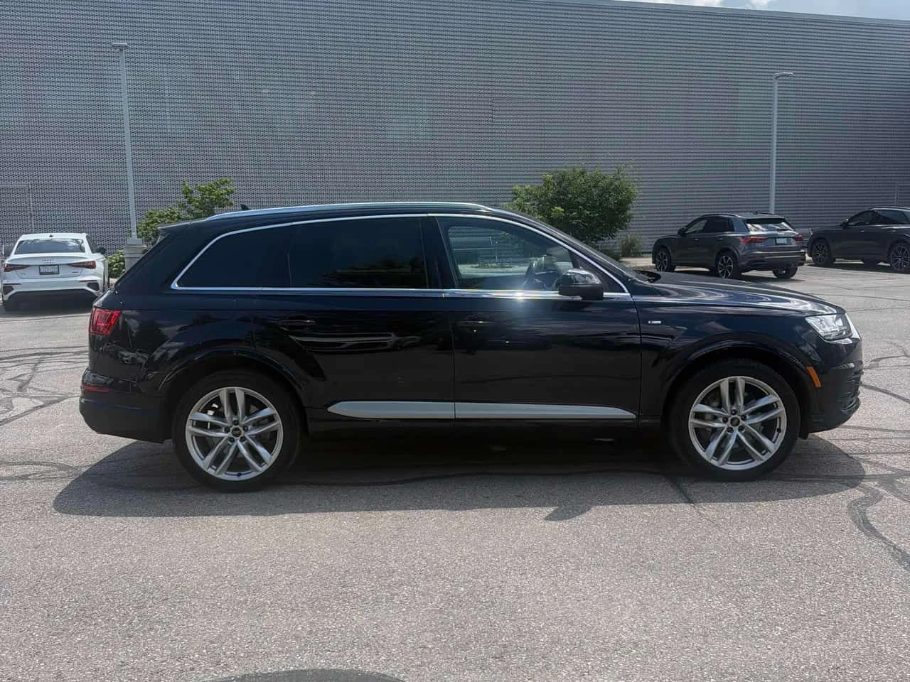 Audi Q7 | DISTRONIC | 360 | BOSE | HUD | , снимка 3 - Автомобили и джипове - 55237226