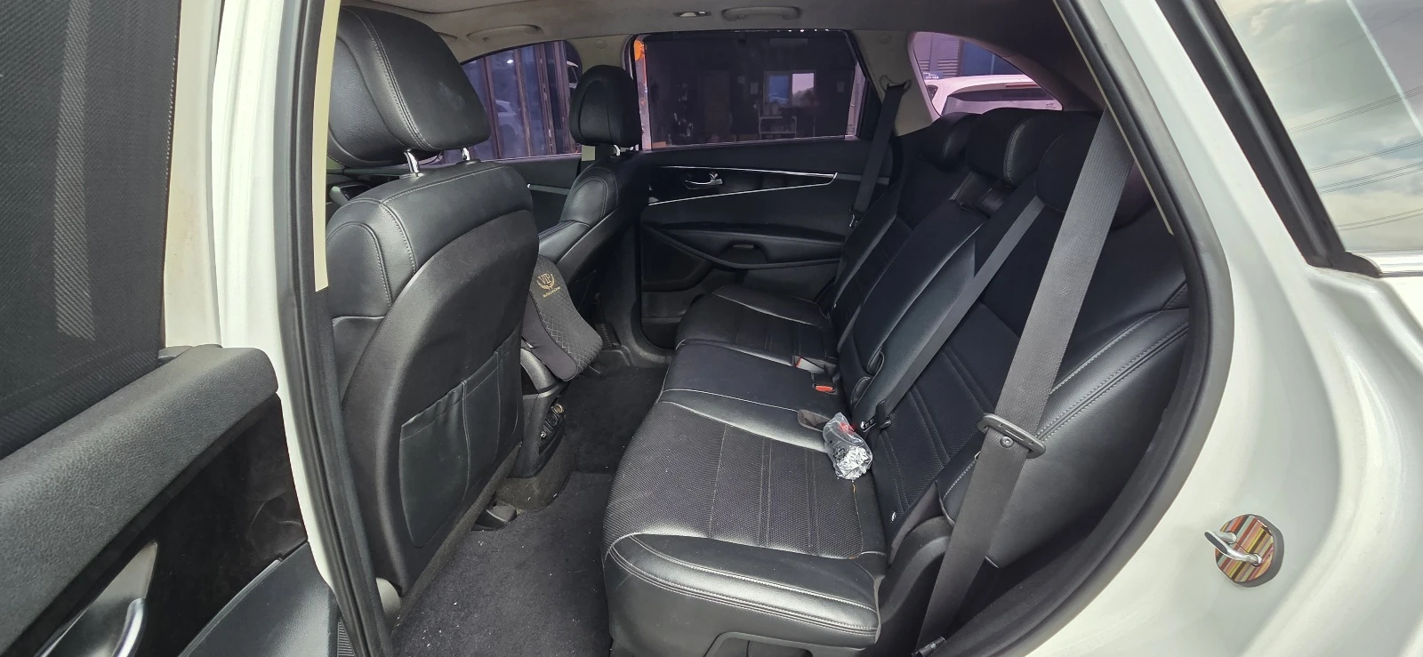 Kia Sorento 2.2* ПОДГРЕВ ВОЛАН* ЛЮК* КРАЙНА ЦЕНА, снимка 9 - Автомобили и джипове - 56025303