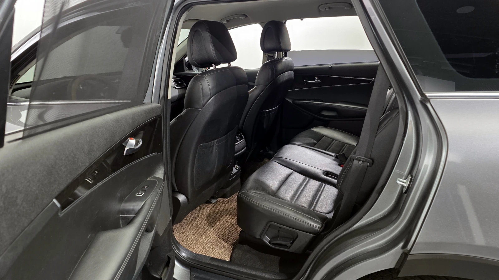 Kia Sorento 2.2* ПОДГРЕВ ВОЛАН* КРАЙНА ЦЕНА, снимка 11 - Автомобили и джипове - 56025303