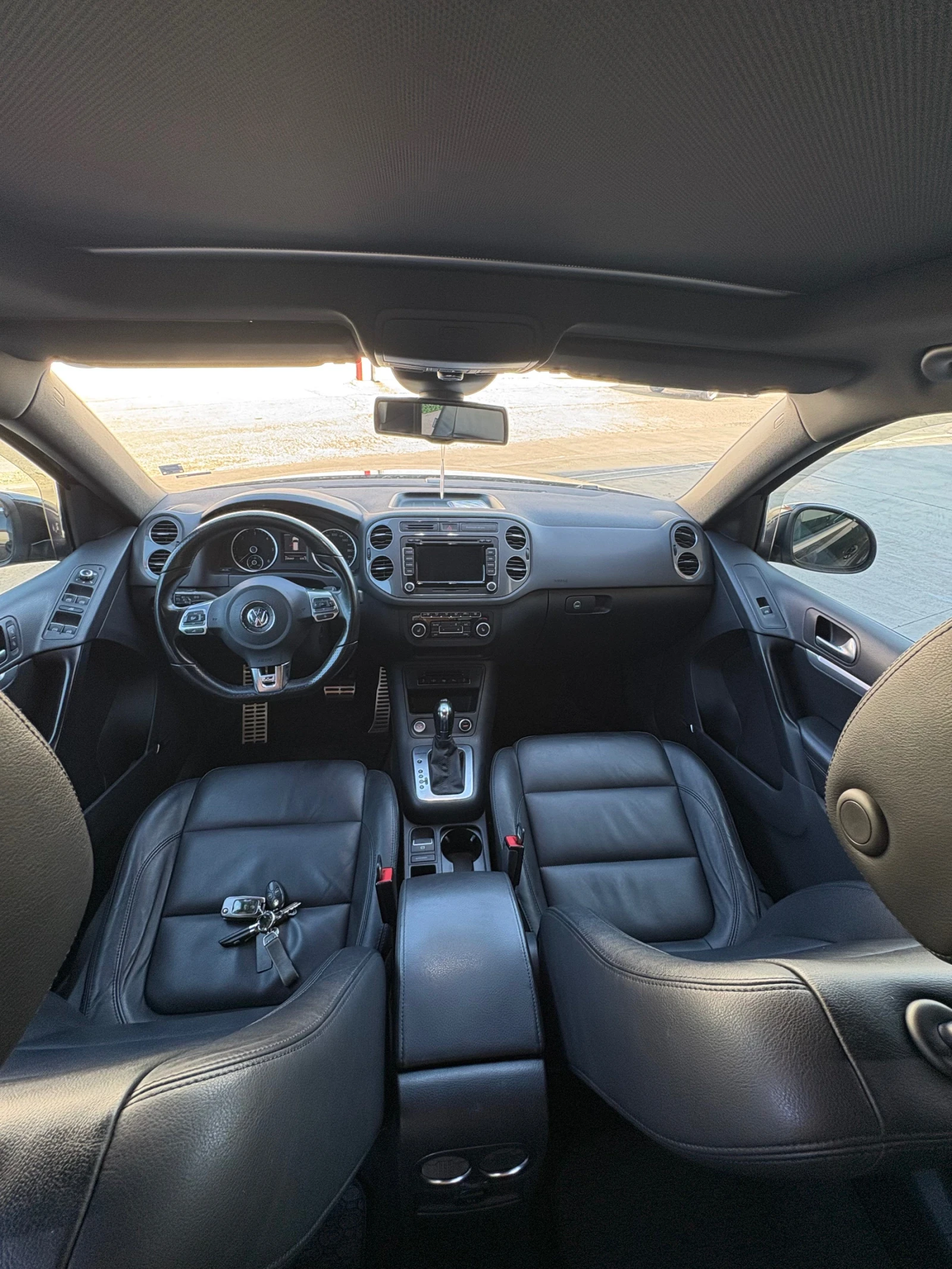 VW Tiguan R-Line x 3 2.0 TDI 177, снимка 7 - Автомобили и джипове - 56088076