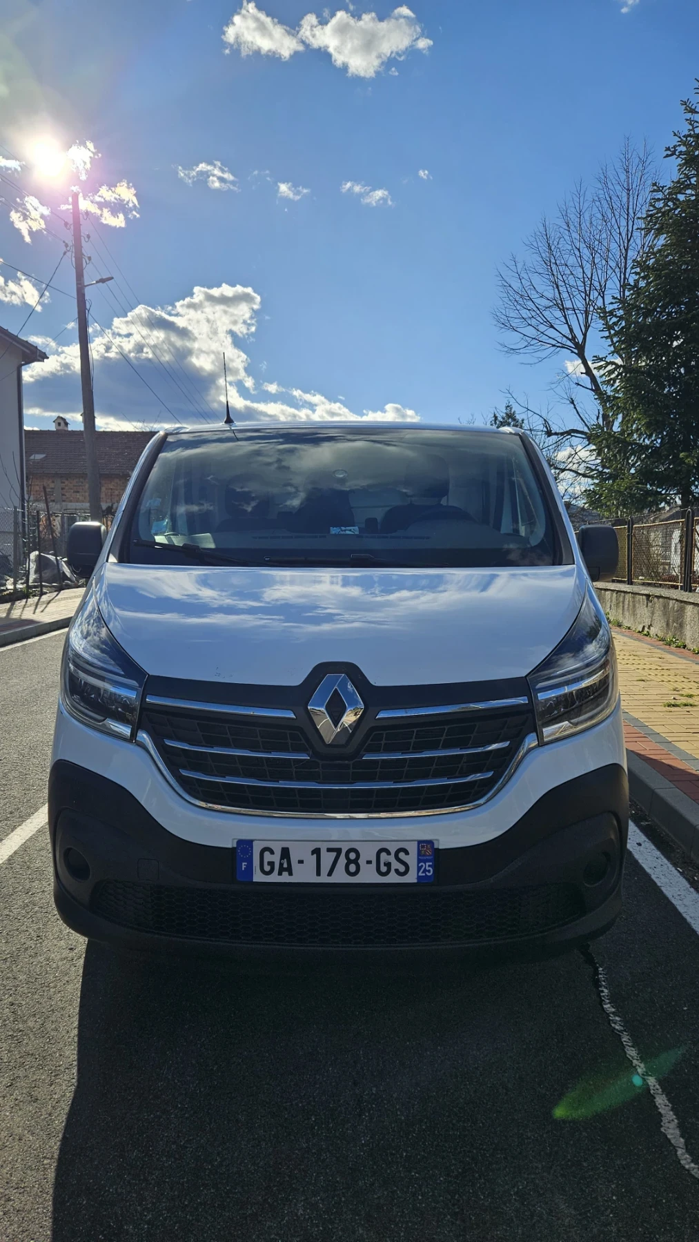 Renault 4f  - изображение 4