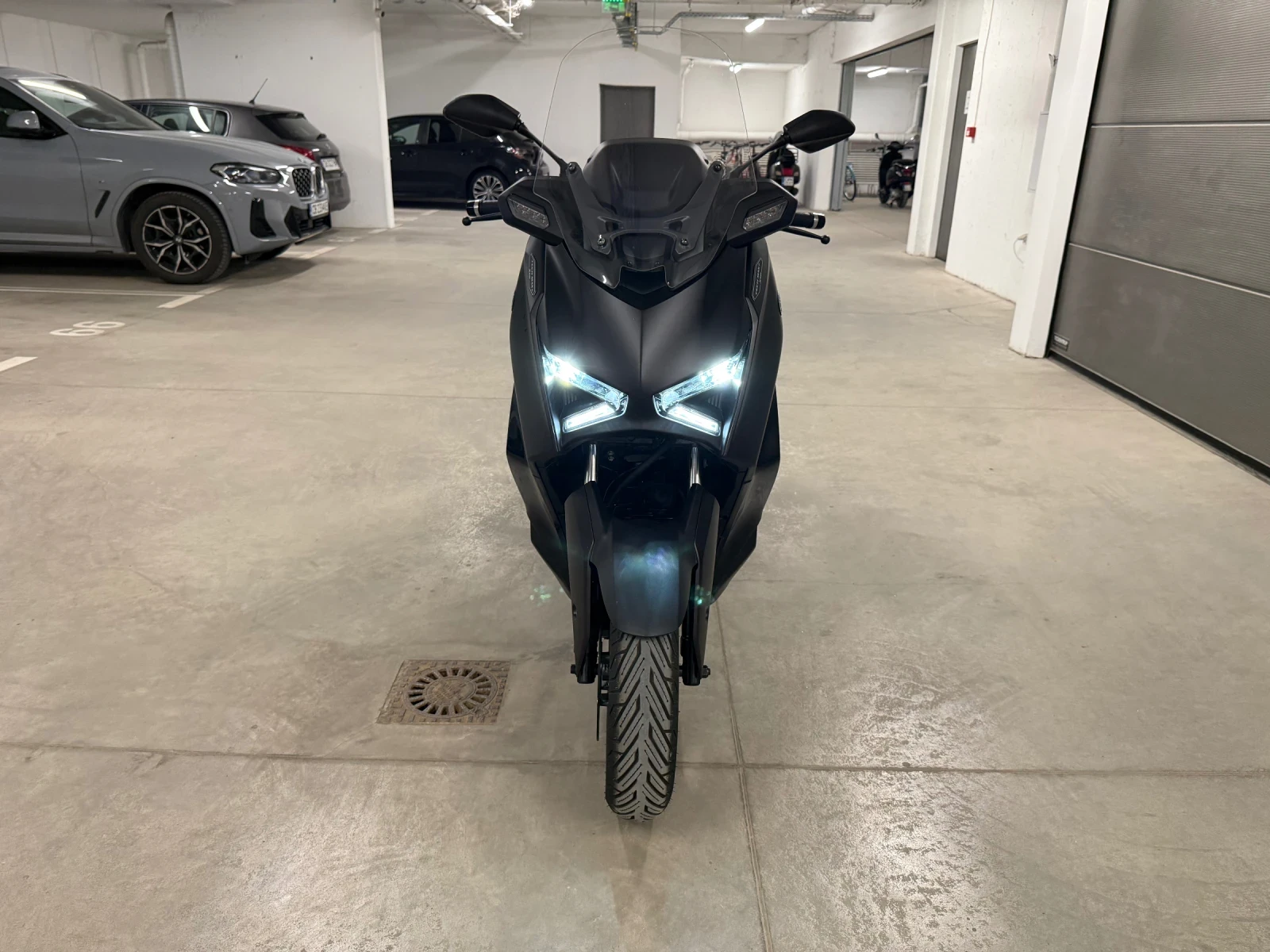 Yamaha X-max TECH MAX PLUS