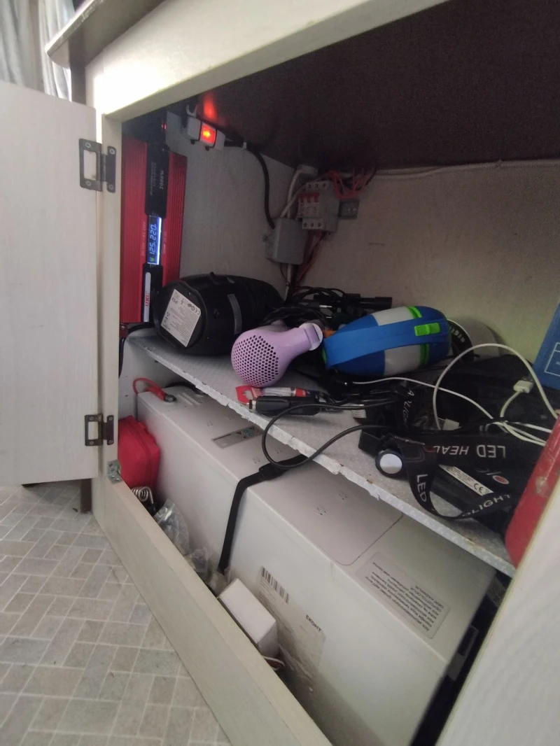 Каравана Hobby Classic, снимка 9 - Каравани и кемпери - 50545098