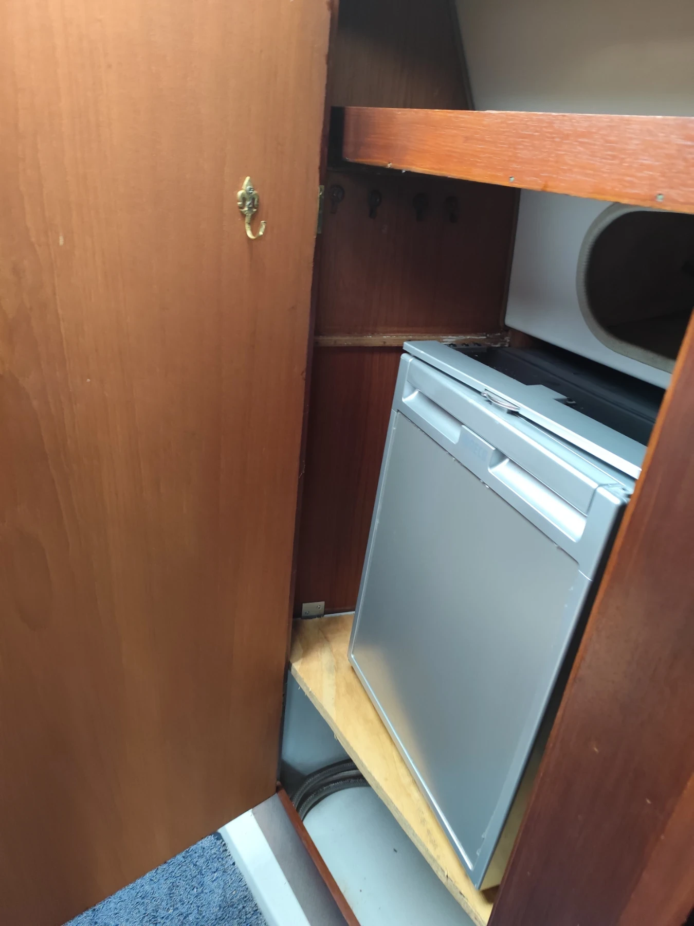 ���������� ����� Neptun ������ 27 | Mobile.bg � ����������� 13