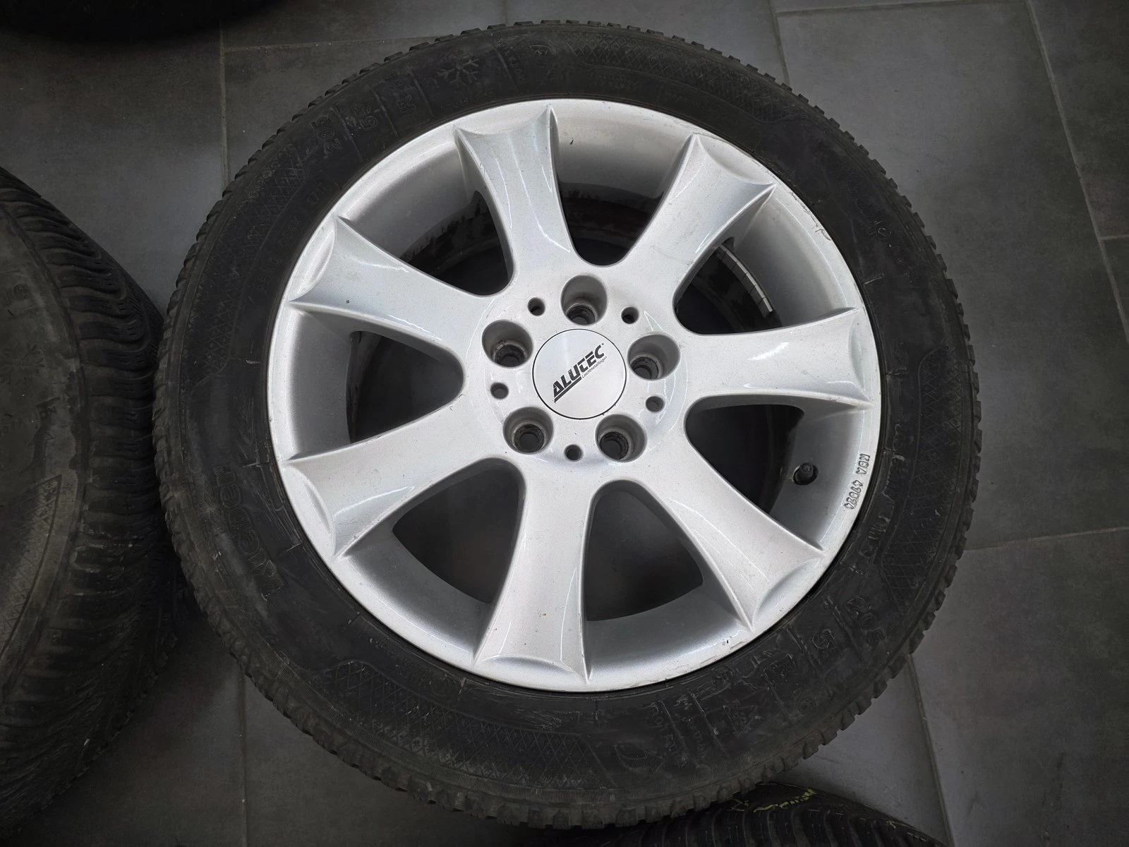 Джанти за Mercedes-Benz, снимка 4 - Гуми и джанти - 56724229
