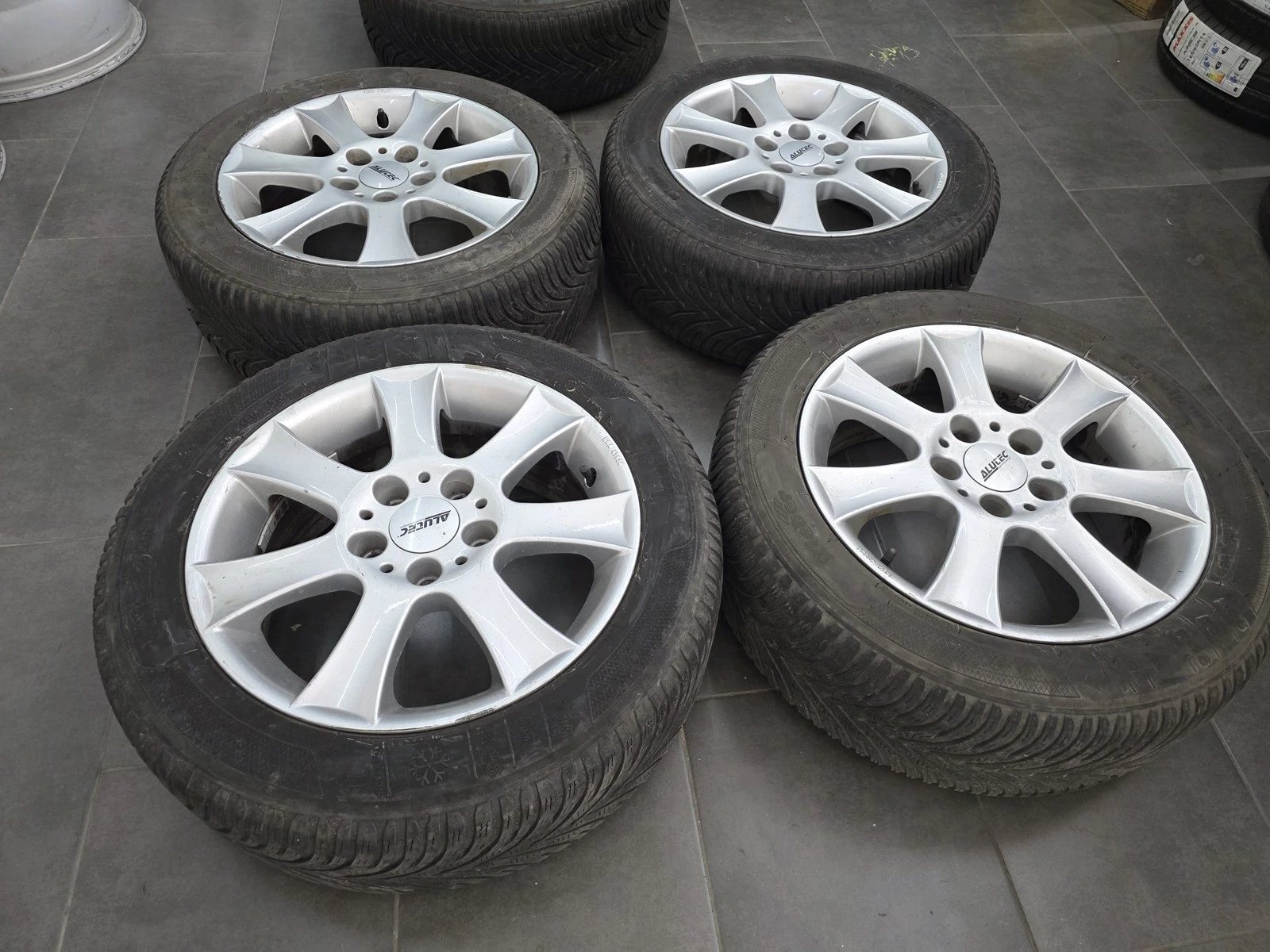 Джанти за Mercedes-Benz, снимка 6 - Гуми и джанти - 56724229