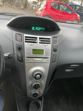 Toyota Yaris Vvt, снимка 9