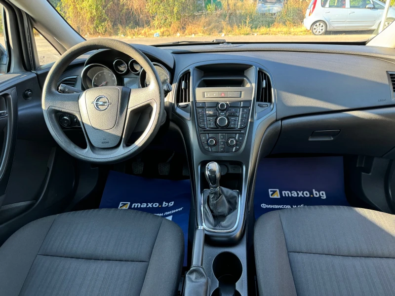 Opel Astra 1.4 , снимка 12 - Автомобили и джипове - 47182276