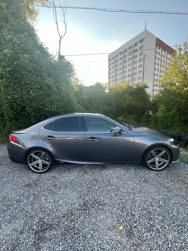 Lexus IS 300 300h F Sport / ВСИЧКИ ЕКСТРИ, снимка 2 - Автомобили и джипове - 52313864