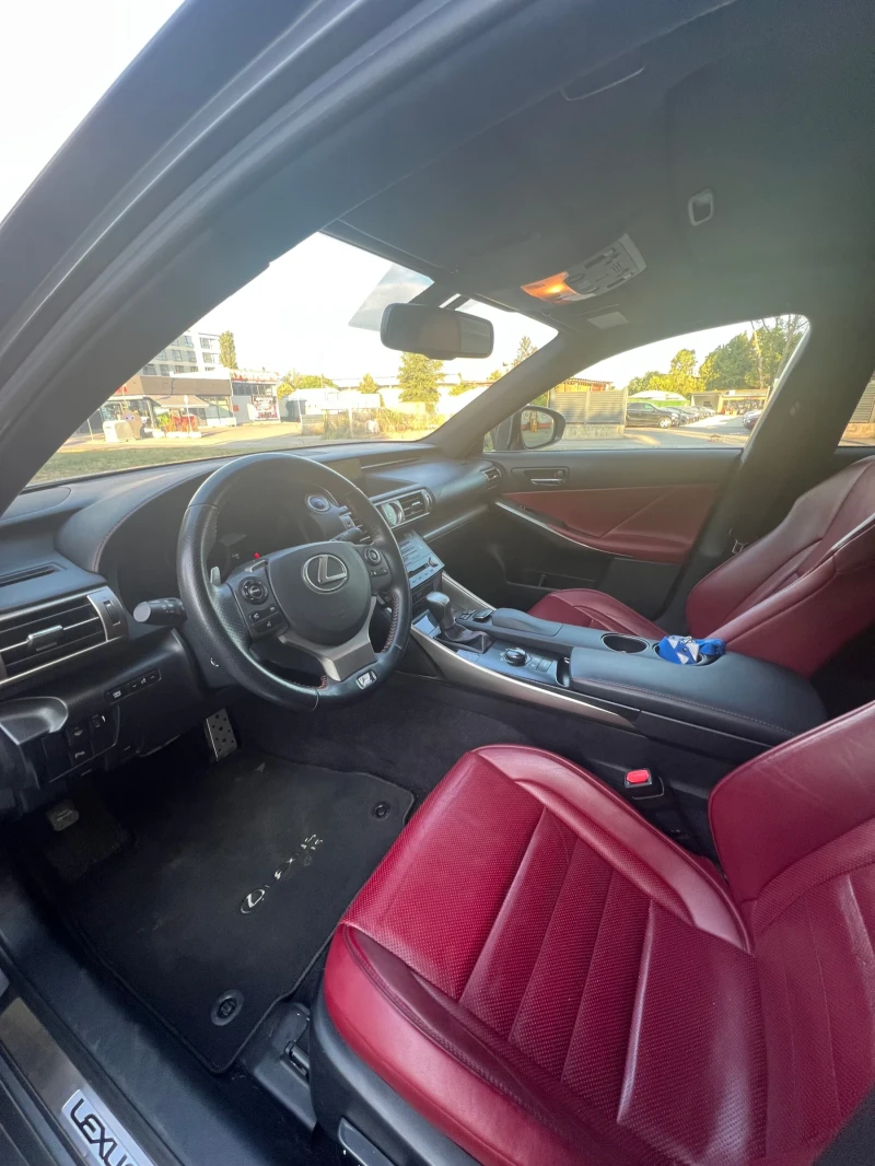 Lexus IS 300 300h F Sport / ВСИЧКИ ЕКСТРИ, снимка 8 - Автомобили и джипове - 52313864
