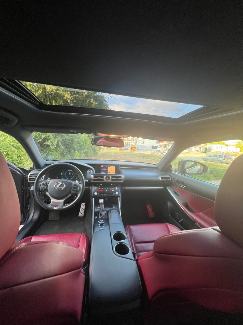 Lexus IS 300 300h F Sport / ВСИЧКИ ЕКСТРИ, снимка 11 - Автомобили и джипове - 52313864