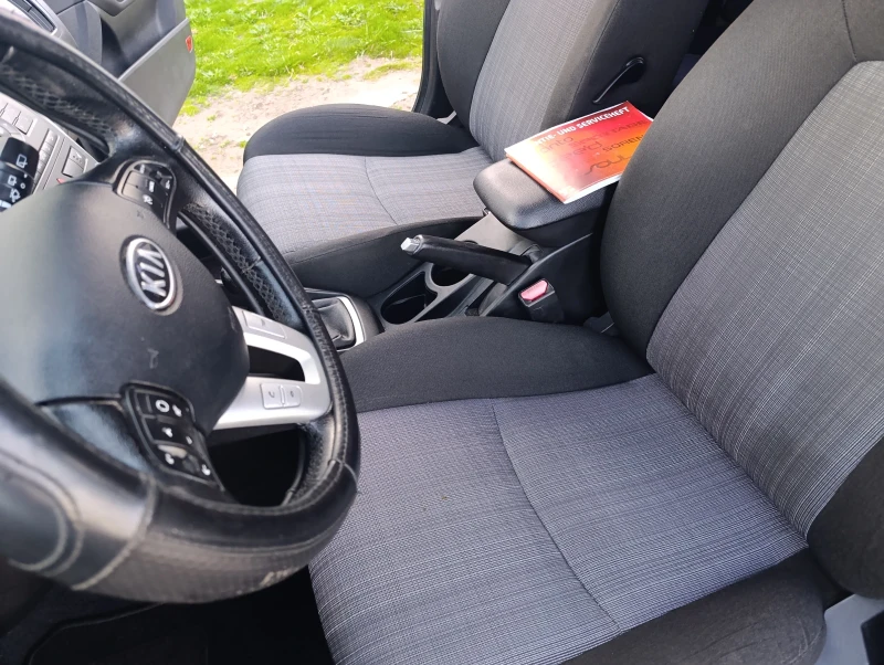 Kia Ceed 1.6 CRDI, снимка 11 - Автомобили и джипове - 50293510