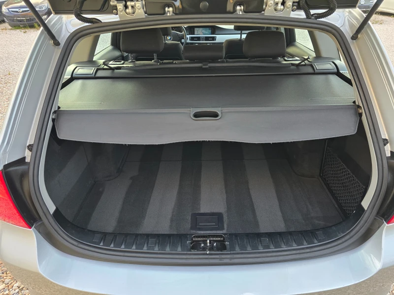 BMW 318 I FACELIFT/NAVI/, снимка 12 - Автомобили и джипове - 51918224