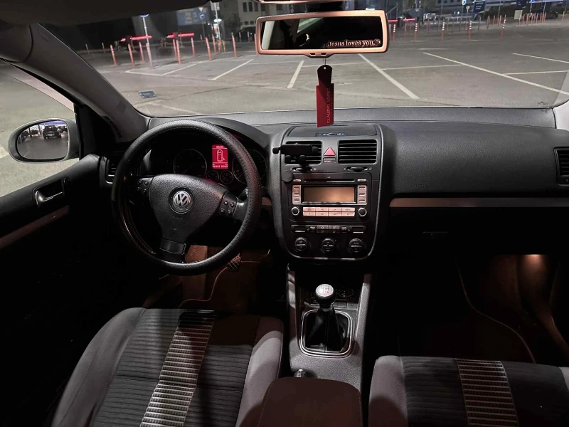 VW Golf 1.9 TDI, снимка 10 - Автомобили и джипове - 52242731