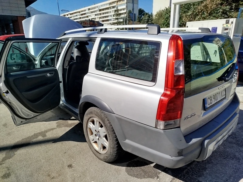 Volvo Xc70, снимка 13 - Автомобили и джипове - 52726617