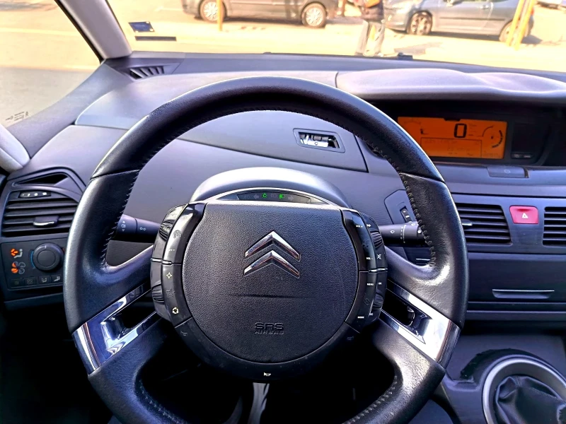 Citroen Grand C4 Picasso 1.8.ГАЗ.ИНЖЕКЦИОН!!!, снимка 14 - Автомобили и джипове - 52658941