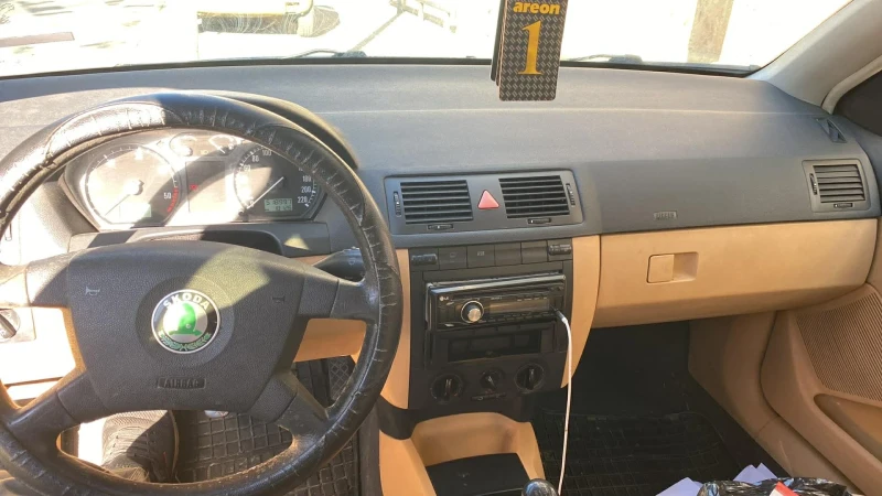 Skoda Fabia 1.9TDI 100кс, снимка 5 - Автомобили и джипове - 52953658