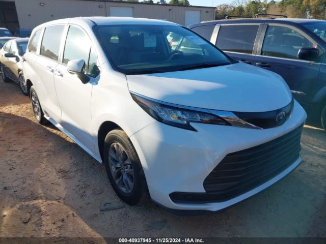 Toyota Sienna LE* 4x4* BLIND SPOT* ЗАДНА КАМЕРА, снимка 1 - Автомобили и джипове - 48629931