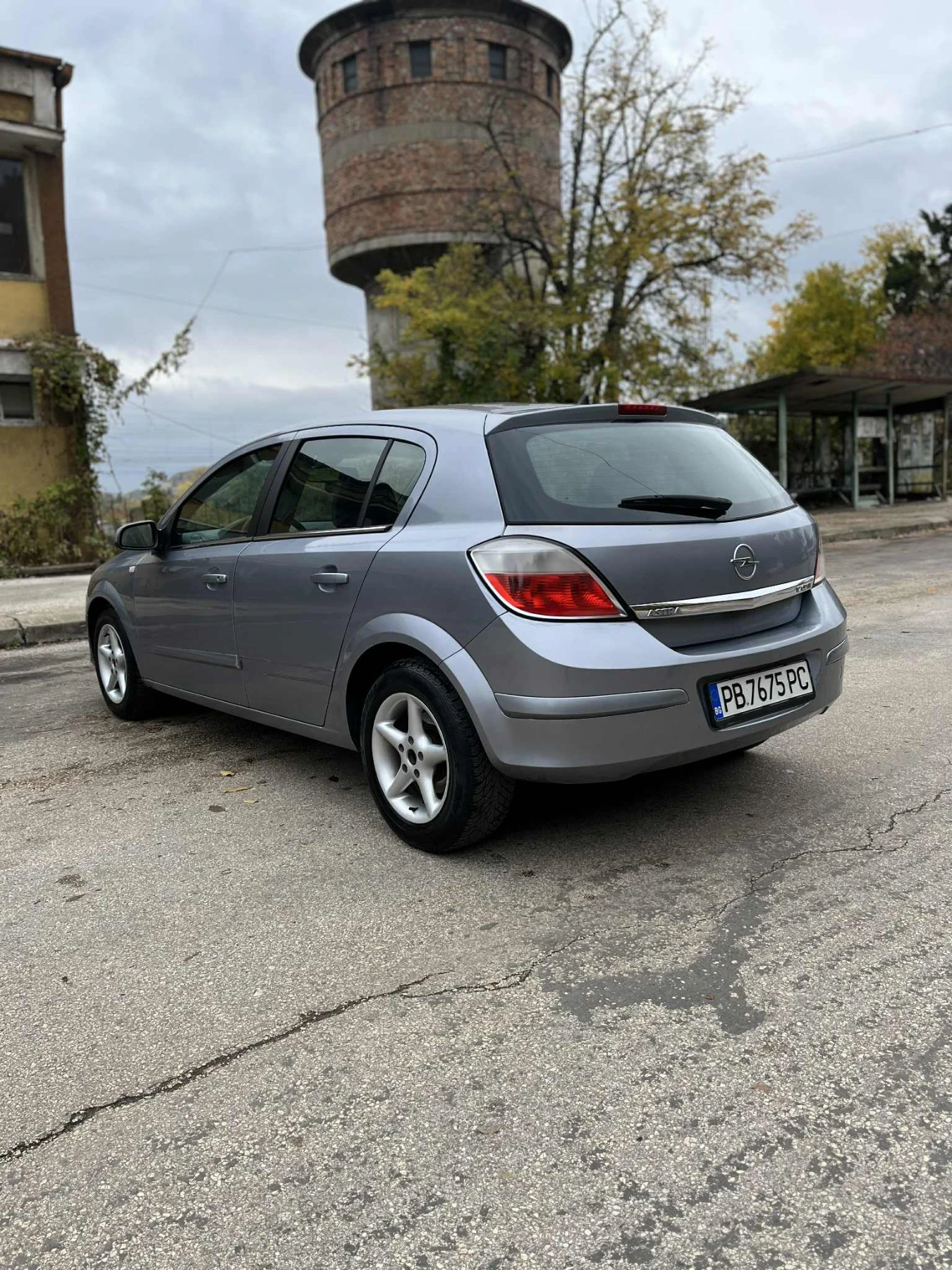 Opel Astra 1.7 101 кс 2005г - изображение 3