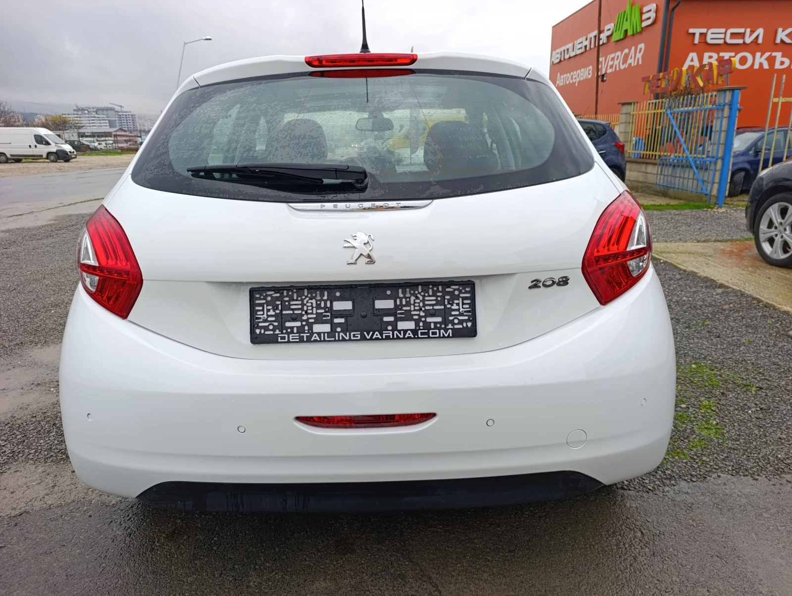 Peugeot 208 1.6i АВТОМАТИК - изображение 6