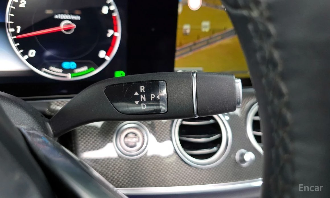 Mercedes-Benz E 350  - изображение 9