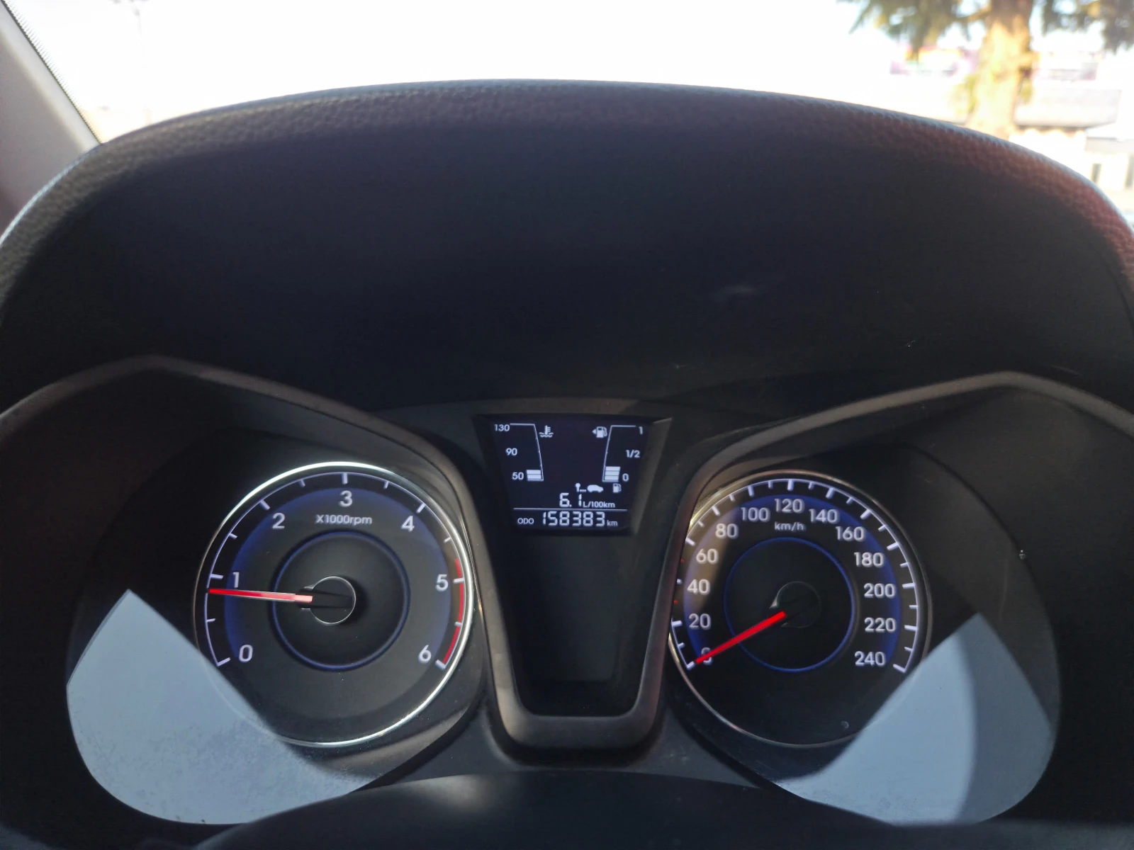 Hyundai Ix20 1.6CRDi* EURO 6B* 116к.с.* УНИКАЛЕН* , снимка 10 - Автомобили и джипове - 53830555