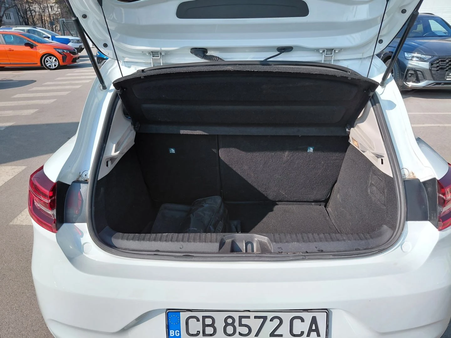 Renault Clio 1.0TCe/90k.c./Life, снимка 8 - Автомобили и джипове - 53995096