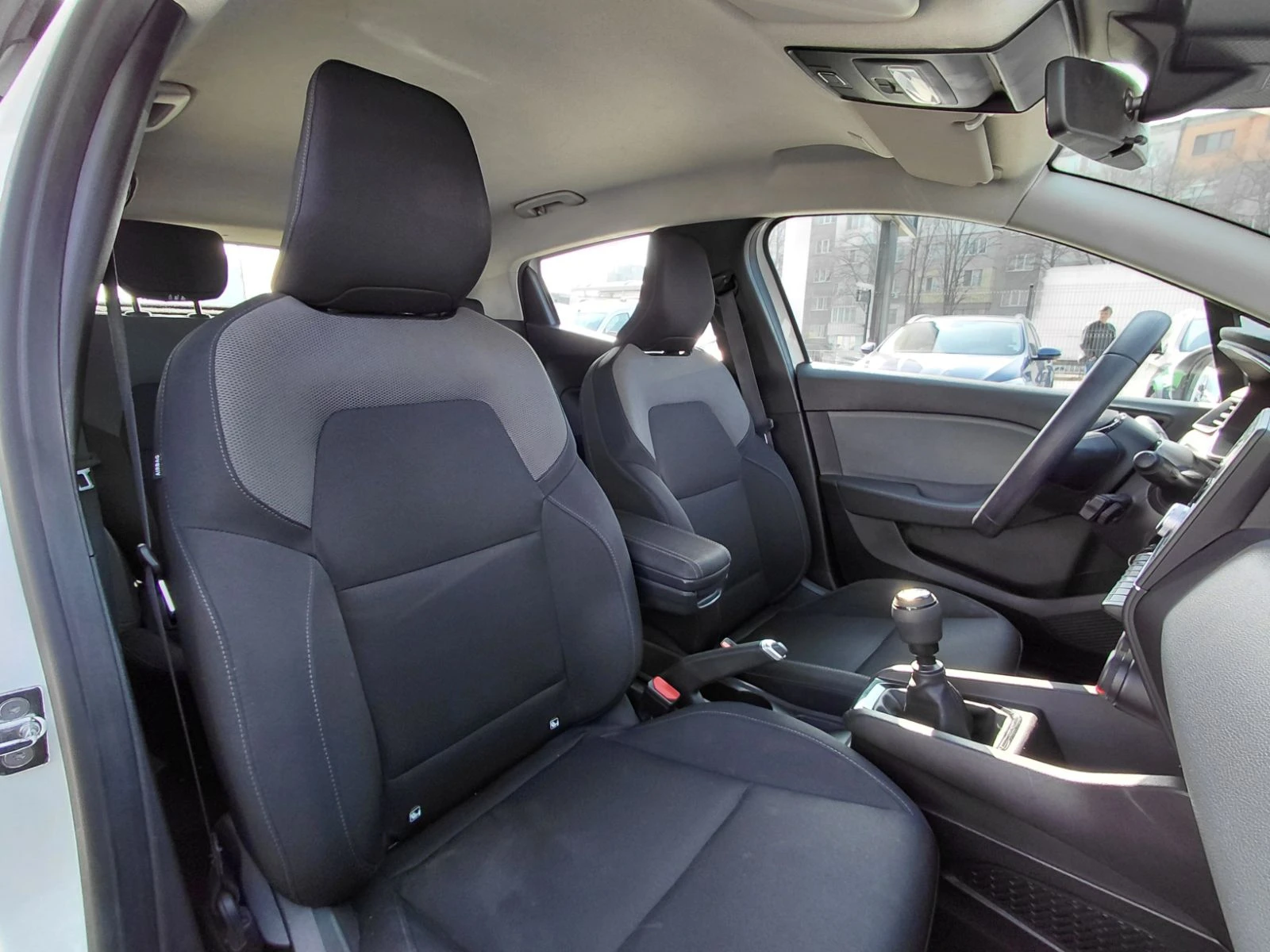 Renault Clio 1.0TCe/90k.c./Life, снимка 17 - Автомобили и джипове - 53995096