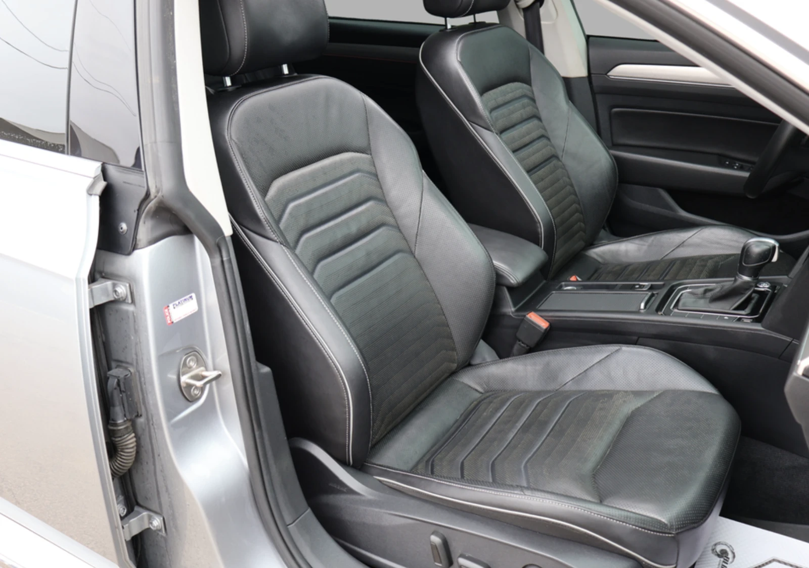 VW Arteon SEL PREMIUM | AWD | ШИБЕДАХ, снимка 12 - Автомобили и джипове - 54030418