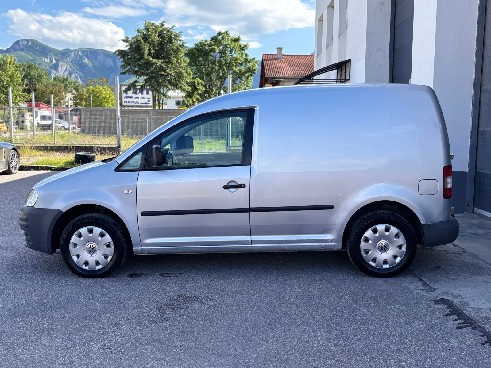 VW Caddy 1.9TDI * Климатик* , снимка 2 - Автомобили и джипове - 54511150