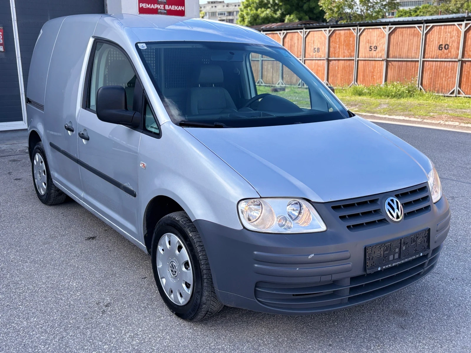 VW Caddy 1.9TDI * Климатик* , снимка 7 - Автомобили и джипове - 54511150