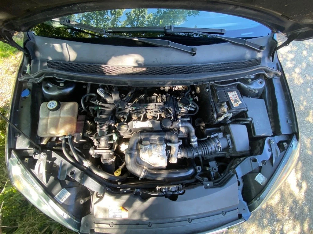 Ford Focus 1.6 TDCi, снимка 15 - Автомобили и джипове - 54833357