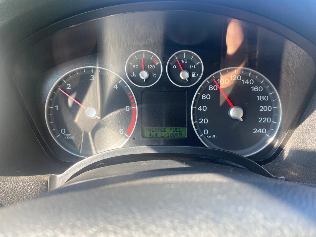 Ford Focus 1.6 TDCi, снимка 13 - Автомобили и джипове - 54833357